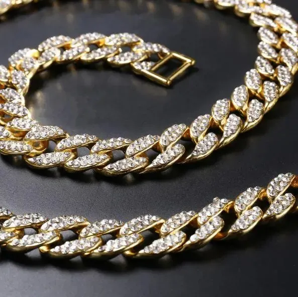 Bling Master Iced Out 8MM Cuban Link Chain - Luxurious Statement Necklace