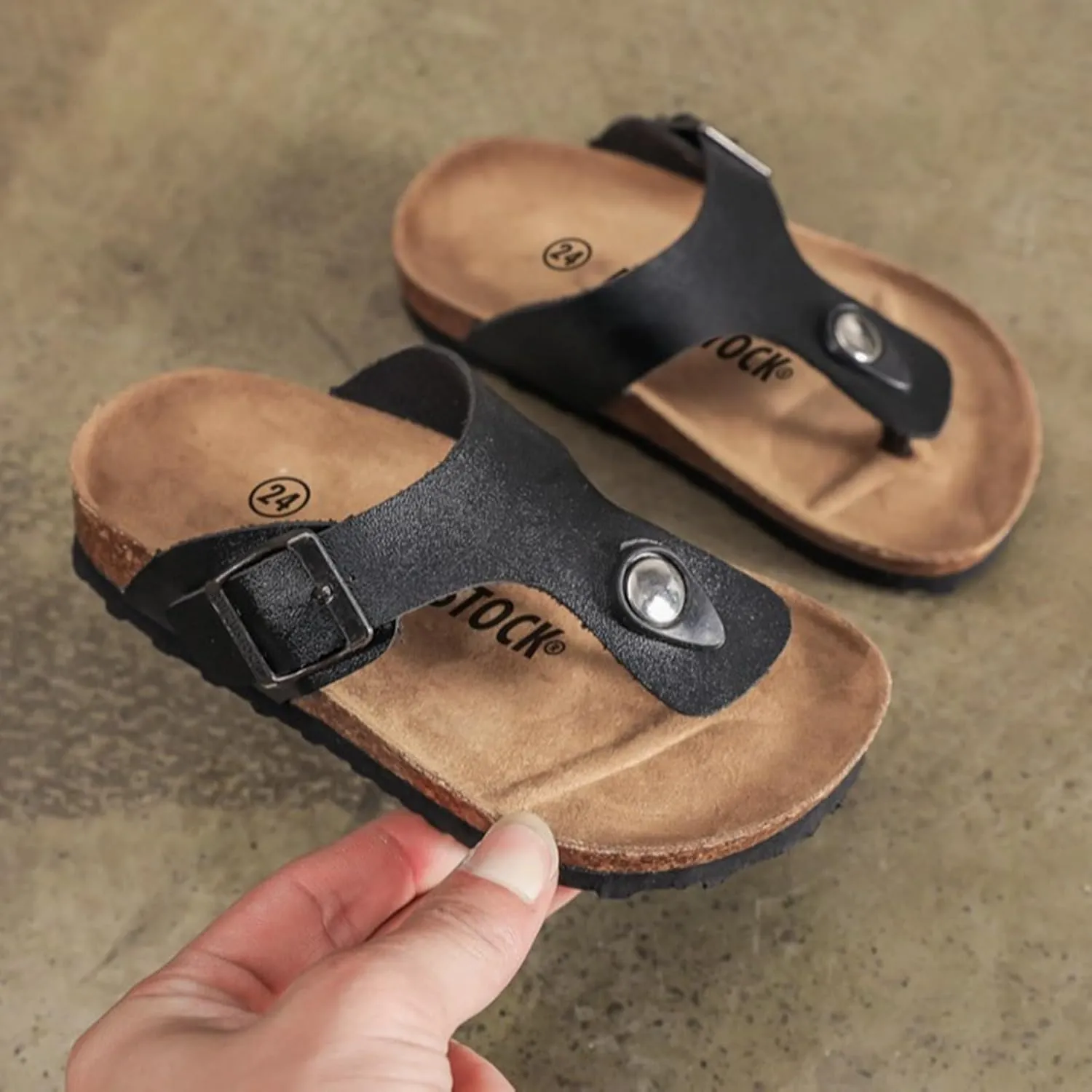 Girls Sandals for Big Kid Spring And Summer Children's Boys And Girls Cork Flip Flops Shoes Glossy Slippers Slippers A Word Drag Flip Flops Beach Korean Feet