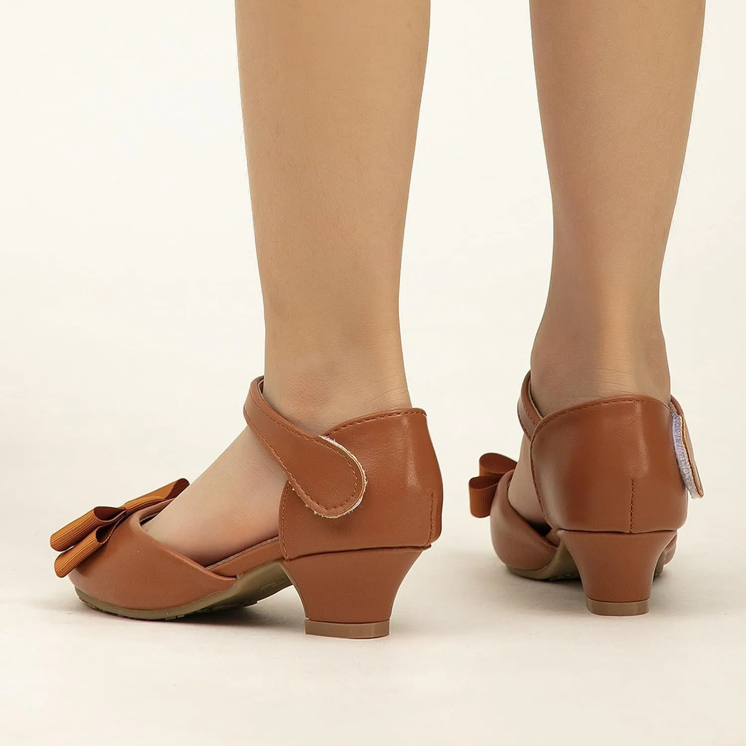 Girls Sandals Low Heel Girls Princess Shoes Little Hollow Bow Sandals Children's Dance Performance Dress High Heels