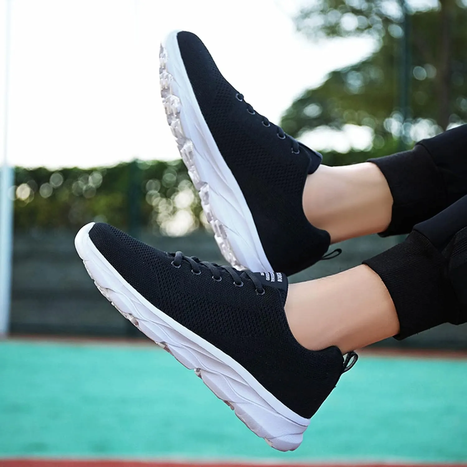 Men's Lightweight Non Slip Barefoot Shoes Comfortable Workout Shoes Breathable Mesh Lace Up Sneaker for Men