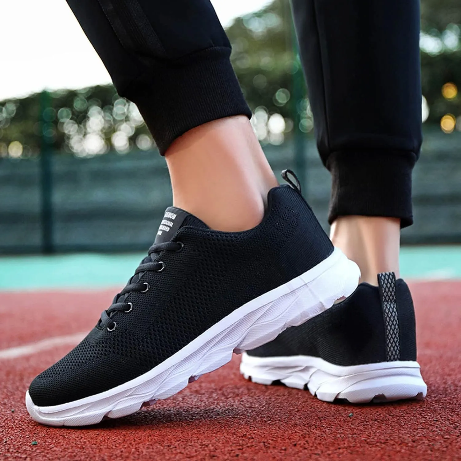 Men's Lightweight Non Slip Barefoot Shoes Comfortable Workout Shoes Breathable Mesh Lace Up Sneaker for Men