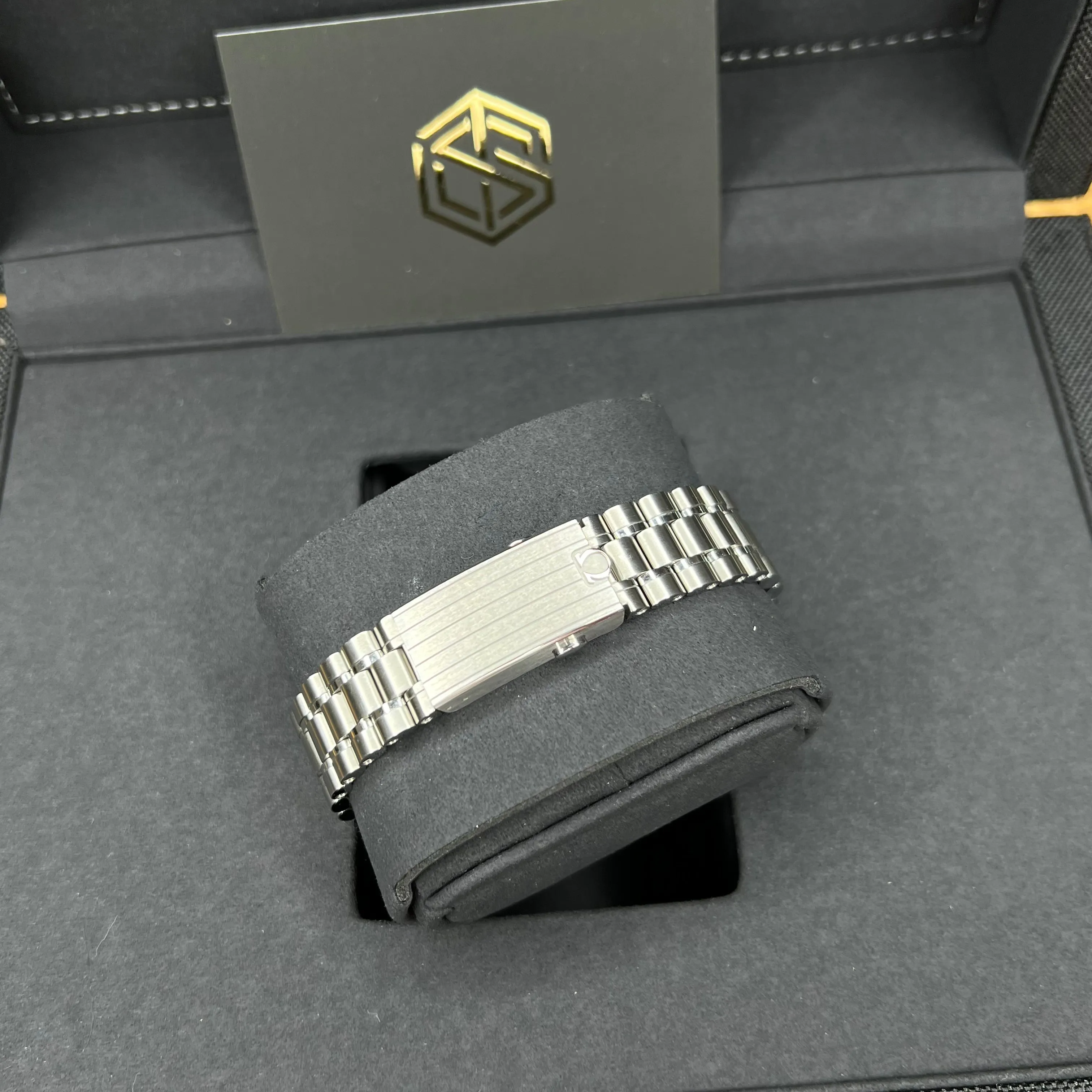 Omega 310.30.42.50.01.002 Moonwatch 'Sapphire Sandwich' 42mm 2022 Full Set Watch