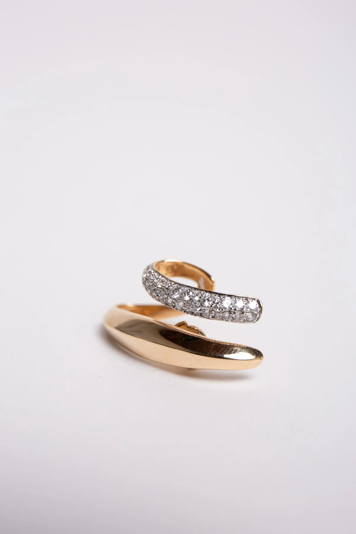 RAINBOW K | NANO MAGNETIC EARRING (SINGLE)