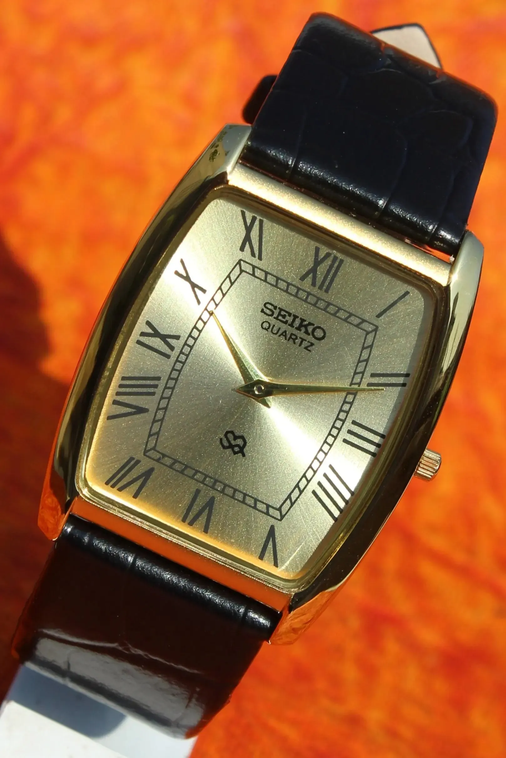 Seiko Quartz Japan Made Watch Two Hands Gold Plated Slim Case Golden Dial
