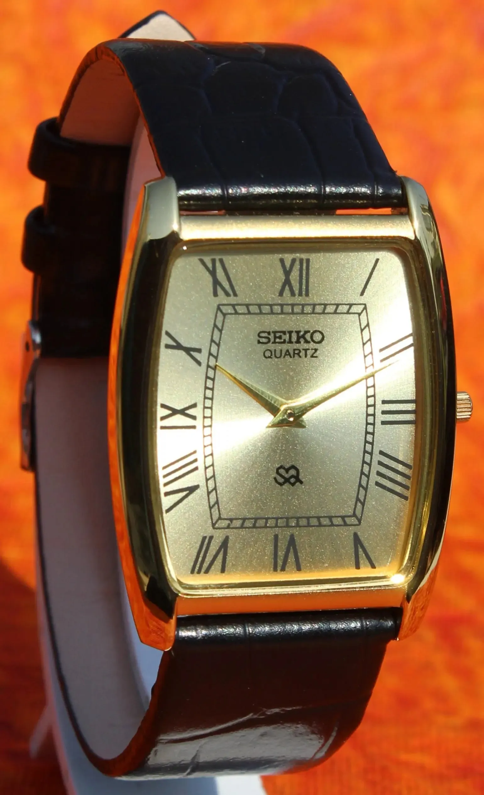 Seiko Quartz Japan Made Watch Two Hands Gold Plated Slim Case Golden Dial